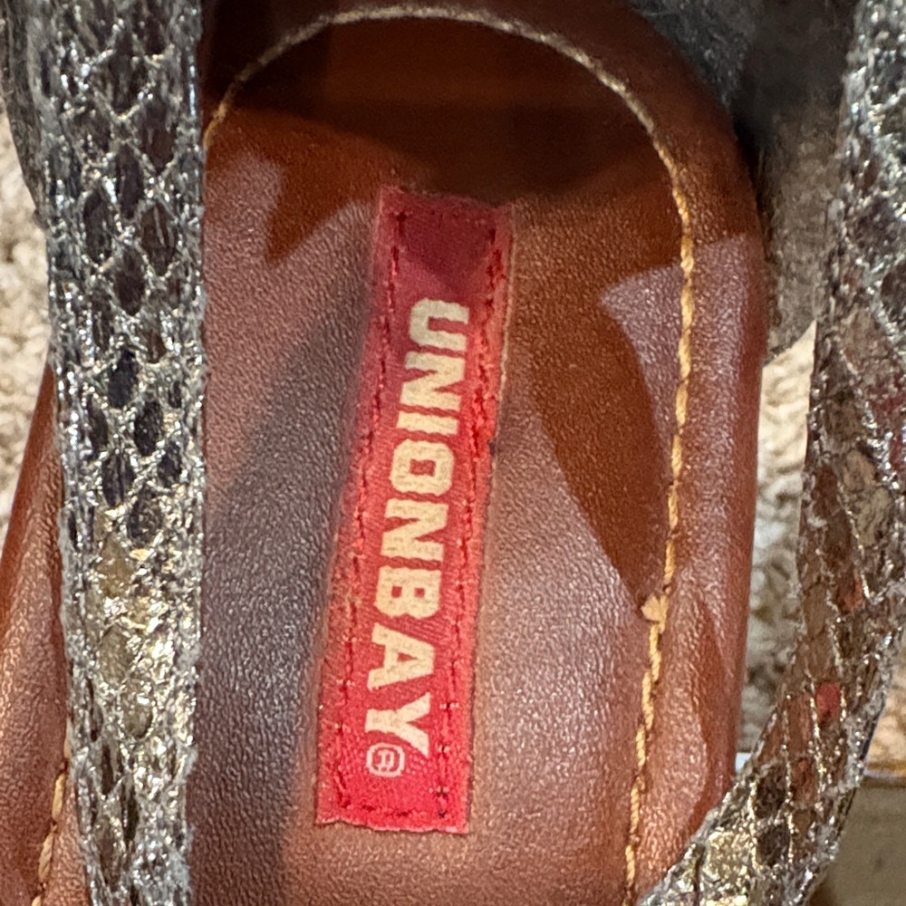 UNIONBAY Rhinestone Sandals - Picture 2 of 6